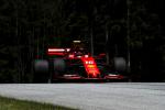 Q2: Ferrari najszybsze, Mercedes awansował na średnim ogumieniu