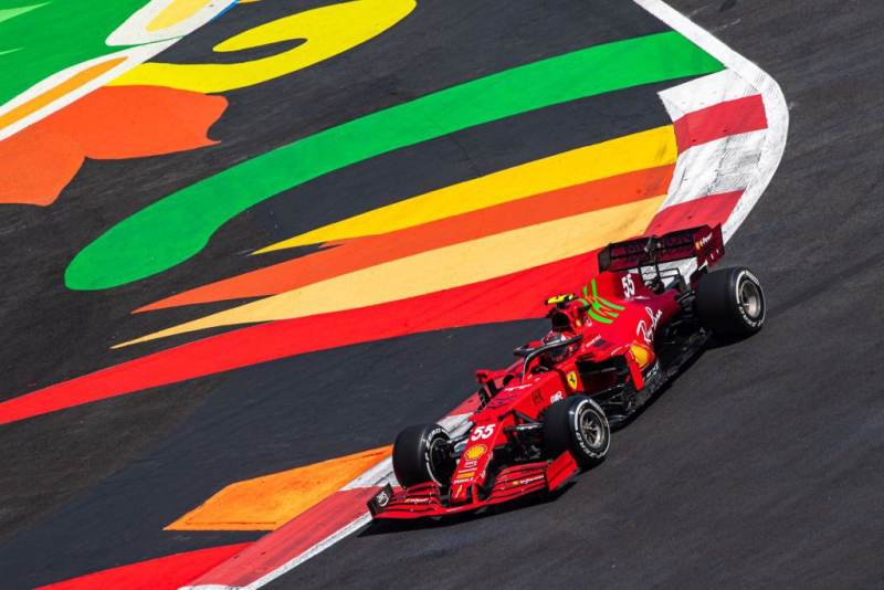 Ferrari testowało w piątek mieszankę nowych i starych komponentów silnika