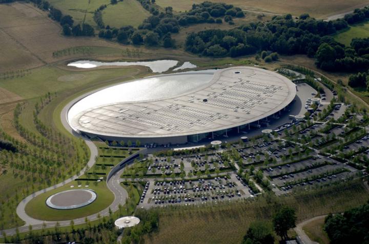 McLaren Technology Center 03
