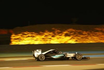 Q1: Hamilton najszybszy, Alonso walczy dalej