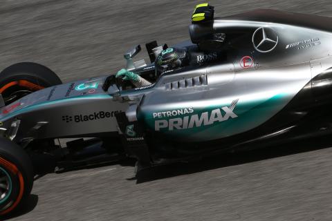 Rosberg w Hiszpanii pokonał Hamiltona