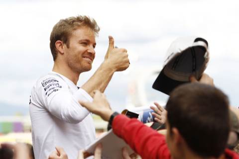 Rosberg przedłużył kontrakt z Mercedesem
