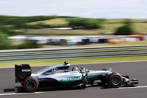 Rosberg o włos wyprzedza Verstappena w #3 treningu