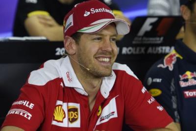 Vettel przeprosił Rosberga za kolizję w Malezji