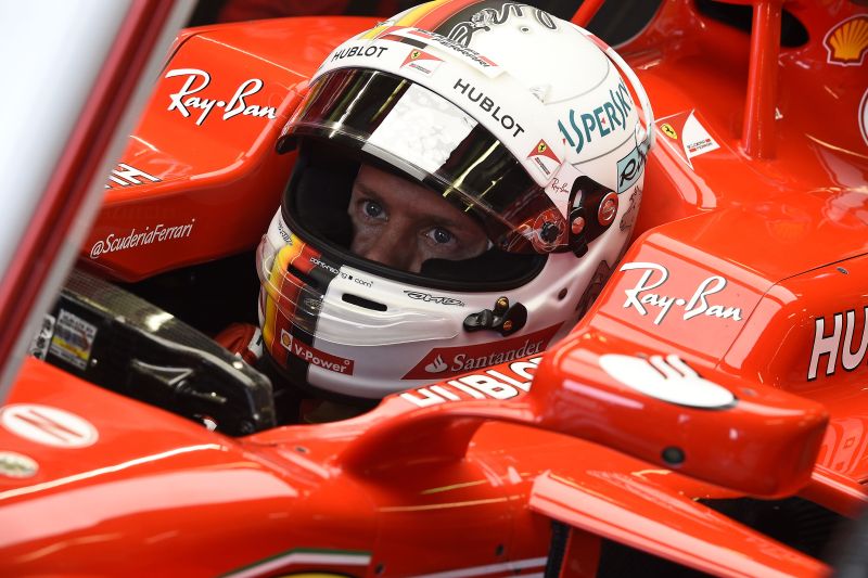 Ferrari wymienia silnik spalinowy w bolidzie Vettela