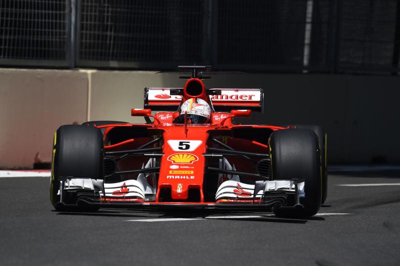 Ferrari walczy o poprawę na torze w Baku