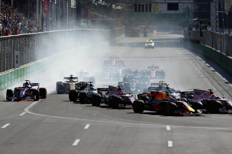 Ricciardo w Baku sięgnął po sensacyjne zwycięstwo dla Red Bulla!