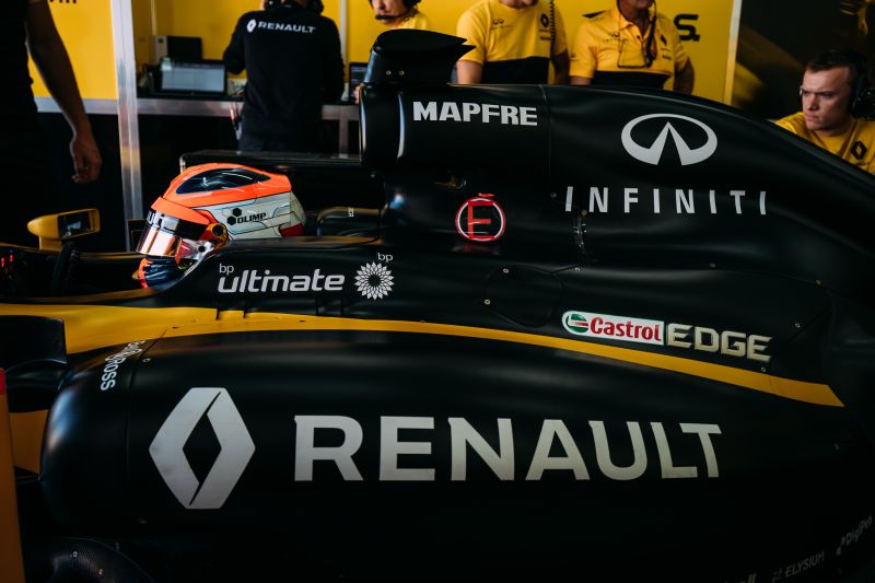 Renault potwierdza kolejne testy Roberta Kubicy