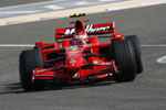 Testy w Bahrajnie: Ferrari nie przestaje zadziwiać