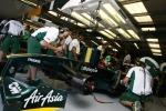 Lotus na czele nowych ekip, ale z ogromną stratą do STR
