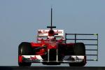 Ferrari sprawdza przednie skrzydło