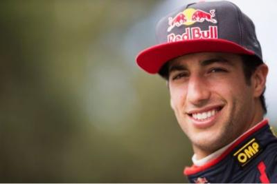 Testy Ricciardo w Red Bullu przesunięte na czwartek
