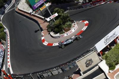 Rosberg po raz drugi z rzędu wygrywa na ulicach Monako