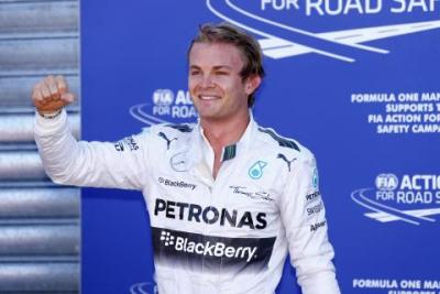 Rosberg rozszerza przewagę nad Hamiltonem