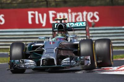 Rosberg: testowaliśmy różne ustawienia