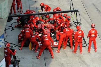Ferrari pozostaje przy zawieszeniu typu pull-rod?