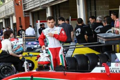 Aleksander Bosak weźmie udział w mistrzostwach GP3