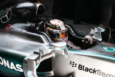 Q2: Hamilton utrzymuje tempo, Verstappen odpada