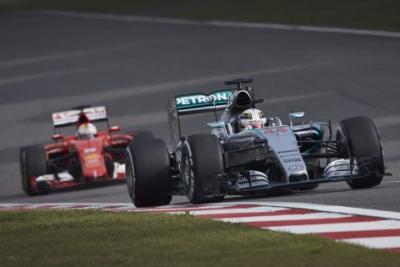 Briatore: w F1 nie ma już prawdziwego ścigania