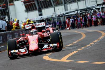 Vettel ogrywa Mercedesa przed kwalifikacjami w Monako