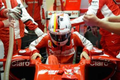 Q1: Vettel odpada po problemach z MGU-H