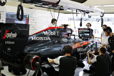 Q1: McLaren nie zdążył naprawić bolidu Buttona