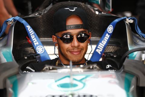 Hamilton twierdzi, że chce zakończyć karierę w Mercedesie