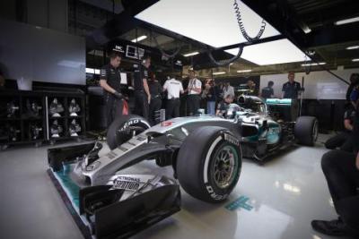 #2 trening: Rosberg szybszy od Hamiltona