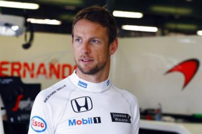Button: pałąk ochronny nie pogorszyłby sytuacji Alonso
