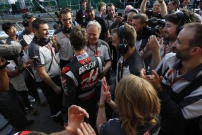 Haas w swoim debiucie  w F1 zdobywa 8 punktów