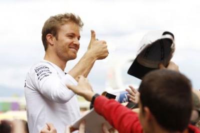 #2 trening: Rosberg nieznacznie wyprzedza Raikkonena