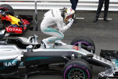Mercedes zaprzecza, że Hamilton zniszczył swój pokój w Baku