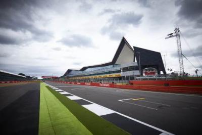 Hamilton najszybszy po drugim treningu na Silverstone