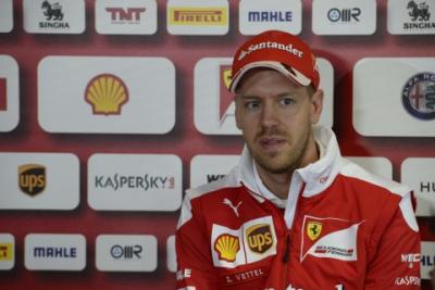 Vettel ponownie krytykuje ograniczenia w komunikacji