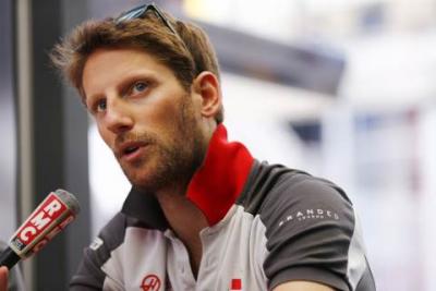 Grosjean rozbił bolid przed wyścigiem na mokrym Interlagos