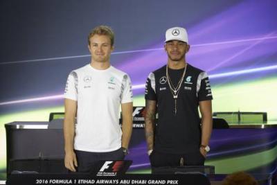 Hamilton szybszy od Rosberga po pierwszym treningu