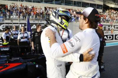 Alonso: Nico zasłużył na tytuł mistrza świata