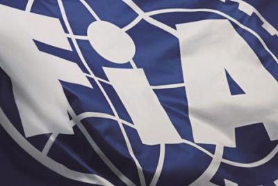 FIA rezygnuje z reguły Verstappena