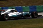Q2: Mercedes podkręcił tempo, Ferrari odpuściło