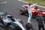 Mercedes nie chce w tym roku negocjować z Hamiltonem