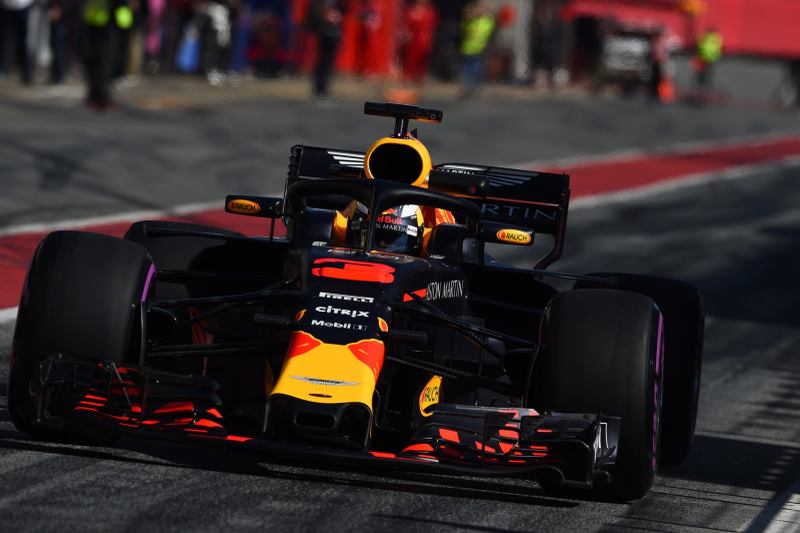 Ricciardo najszybszy na półmetku drugiego dnia testów