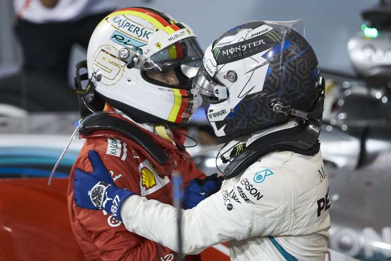 Mercedes nie zdołał poskromić Vettela w Bahrajnie, ale było blisko