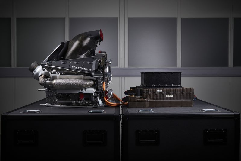 Mercedes dostarczył do Francji poprawioną specyfikację silnika V6 turbo