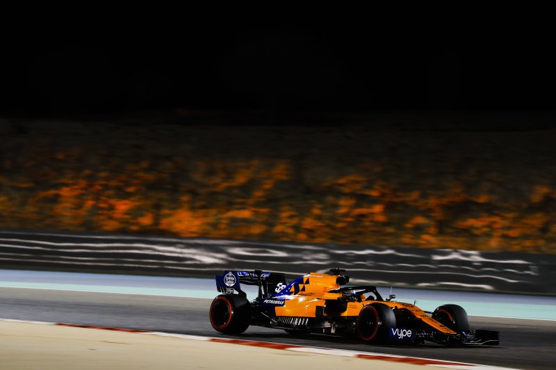 Obaj kierowcy McLarena awansowali do Q3