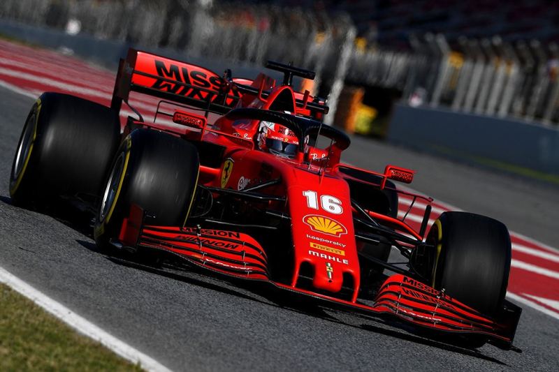 Leclerc sądzi, że Ferrari poprawiło się w zakrętach 