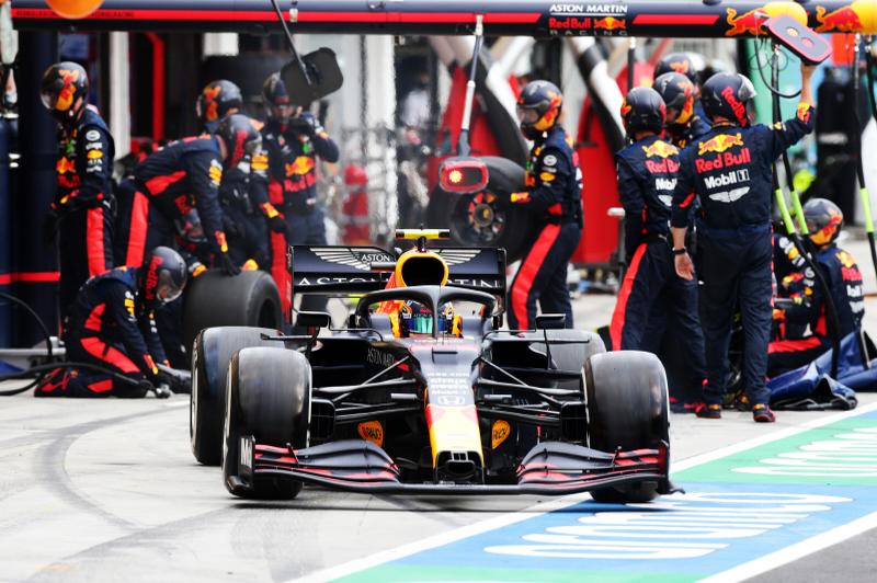 Red Bull uniknął kary za nadużycia na polach startowych