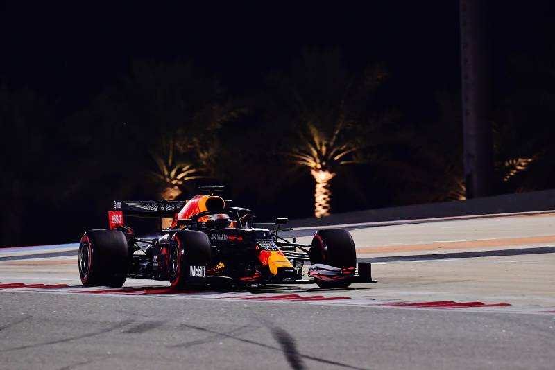 Q2: Verstappen najszybszy, Mercedes zapewnił sobie przewagę na starcie