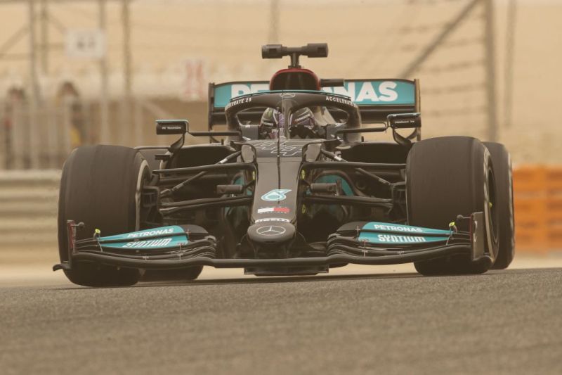 Hamilton jest pod dużym wrażeniem osiągów Red Bulla