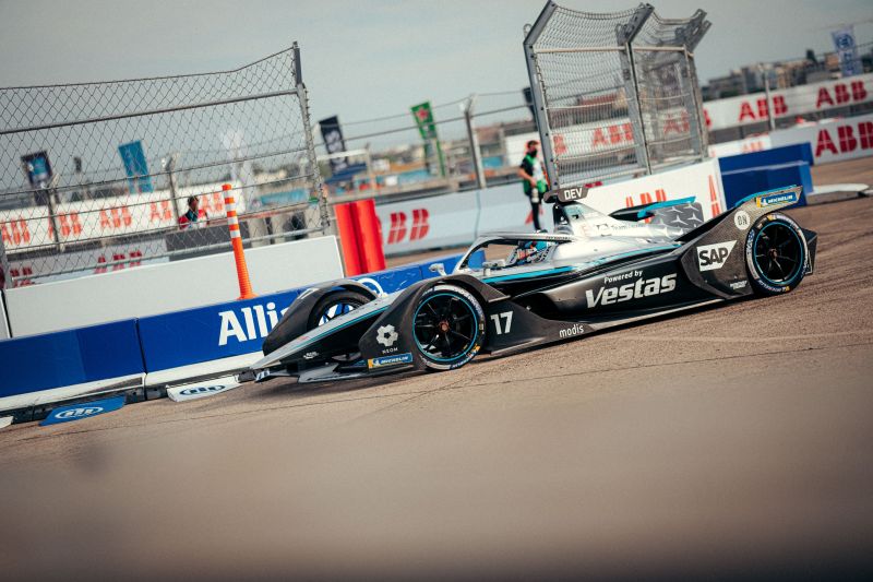 Mercedes odejdzie z FE. De Vries coraz bliżej F1?