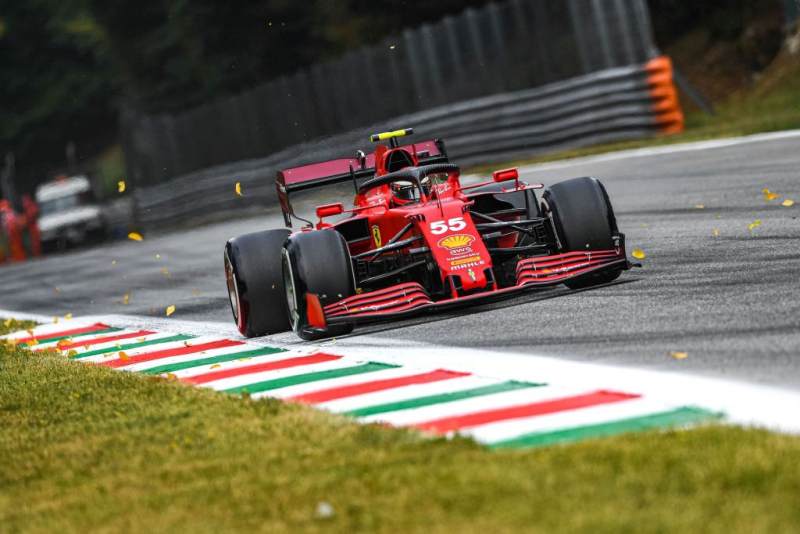 FIA szczegółowo przyjrzy się wypadkom Sainza i Verstappena/Hamiltona